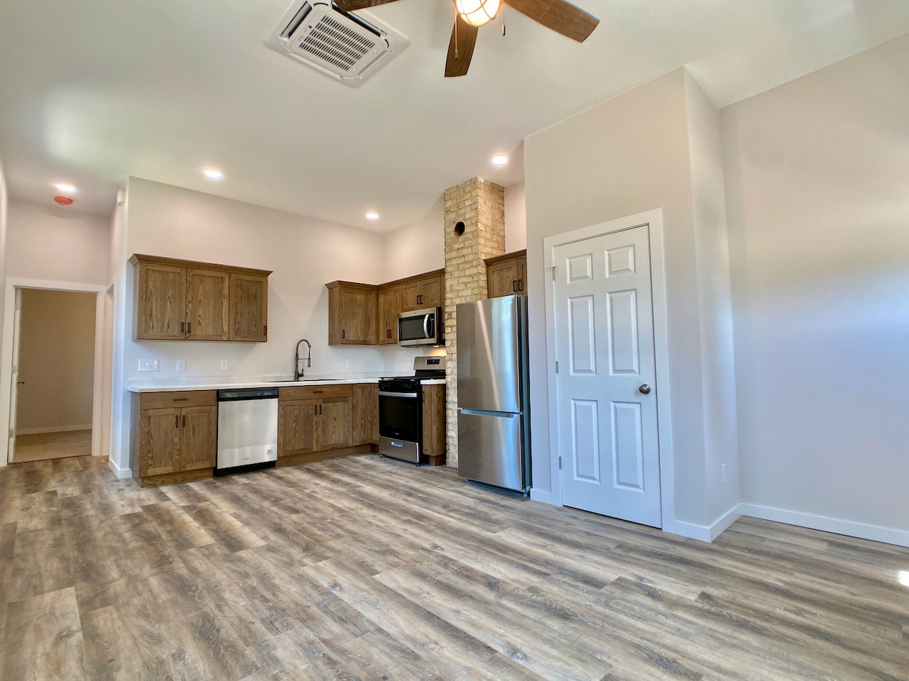 423 Adams Avenue - 4