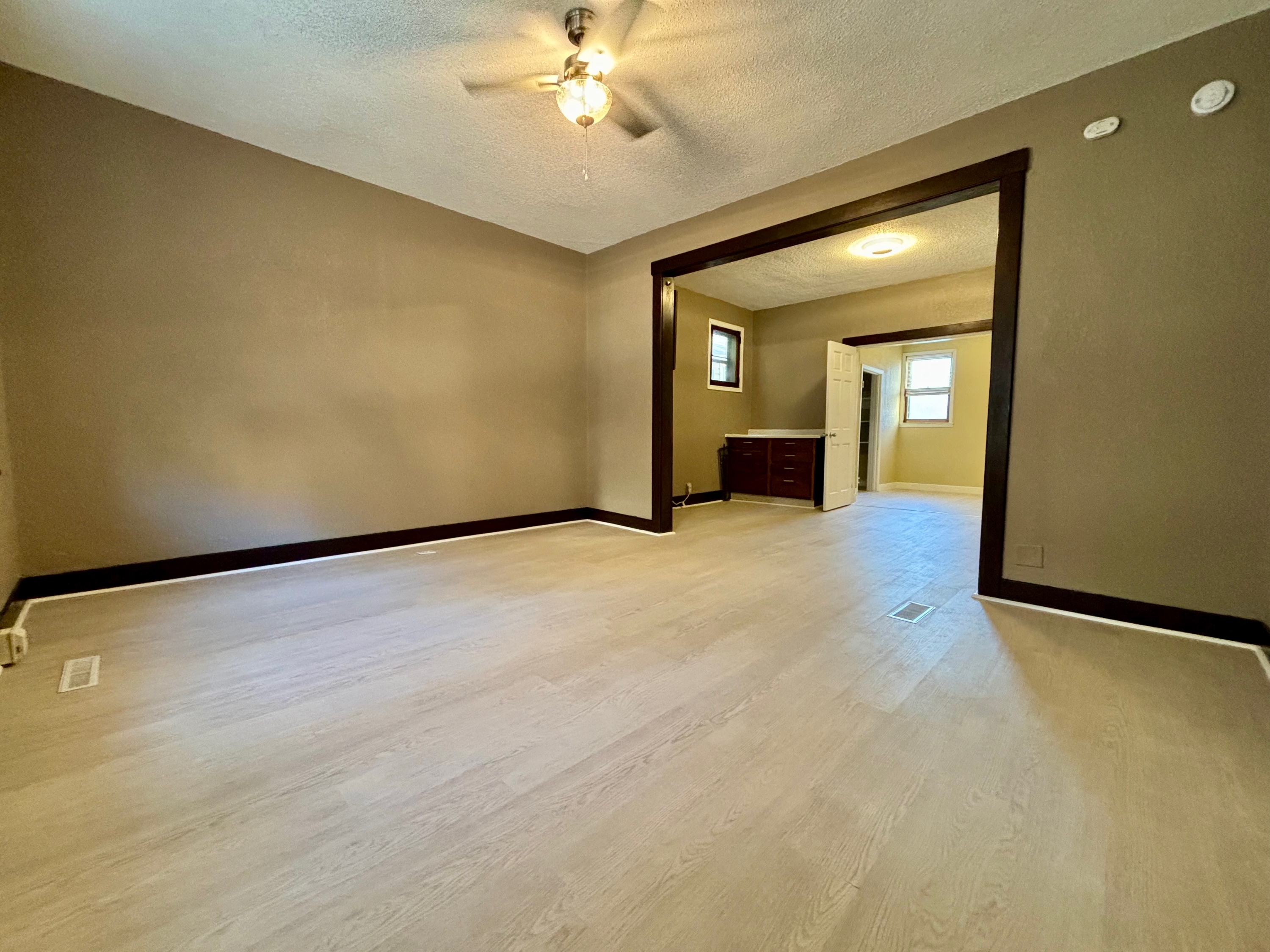 326 East Washington St - 5