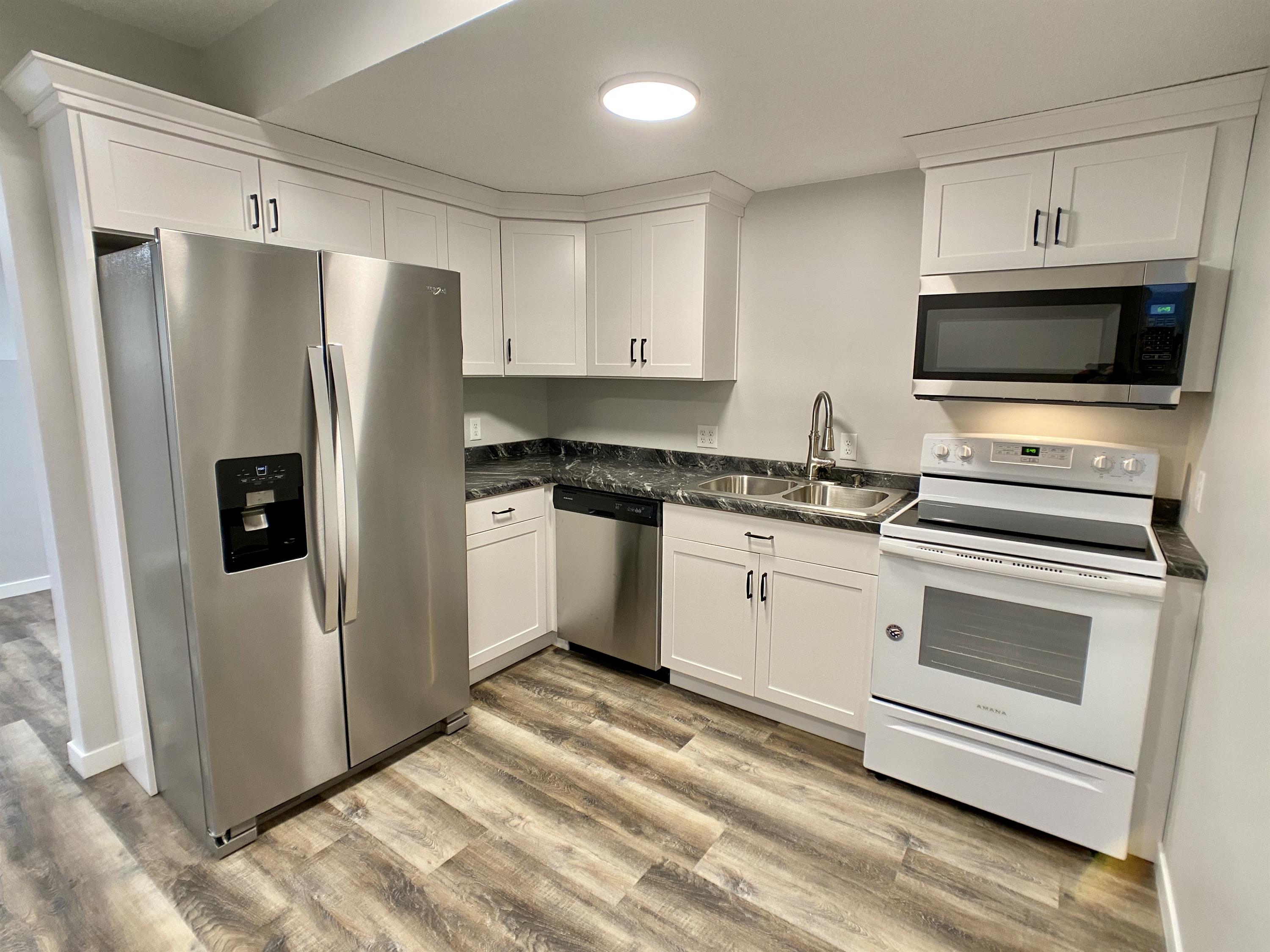 930 South Broadway Avenue - 3